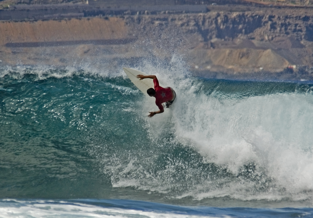 Surfeur plage del Confital